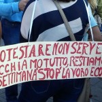 Manifestazione a Napoli contri rifiuti
